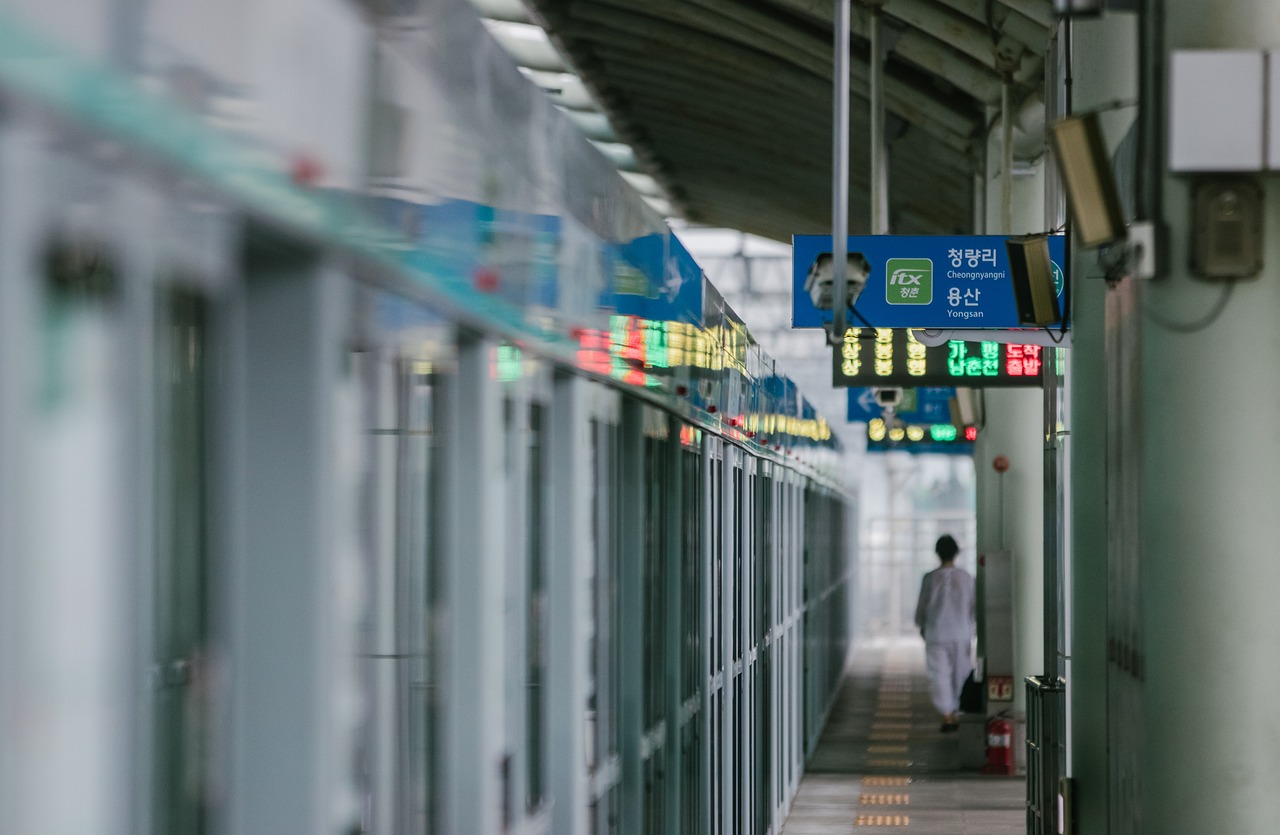services-02 subway, metro, subway station, train station, station, railway, south korea subway, platform, transportation, travel, subway, subway, subway, subway, subway